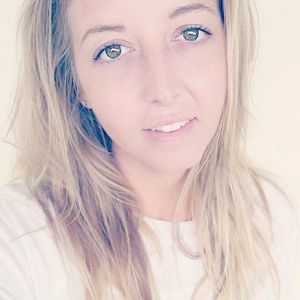 Meet your Posher, Desiree